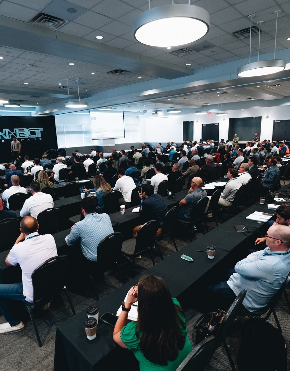 FSN Connect — hundreds of active flex space operators